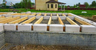 Фундамент для дома Сестрорецк. Заказать под ключ цена от 3304 руб/м3